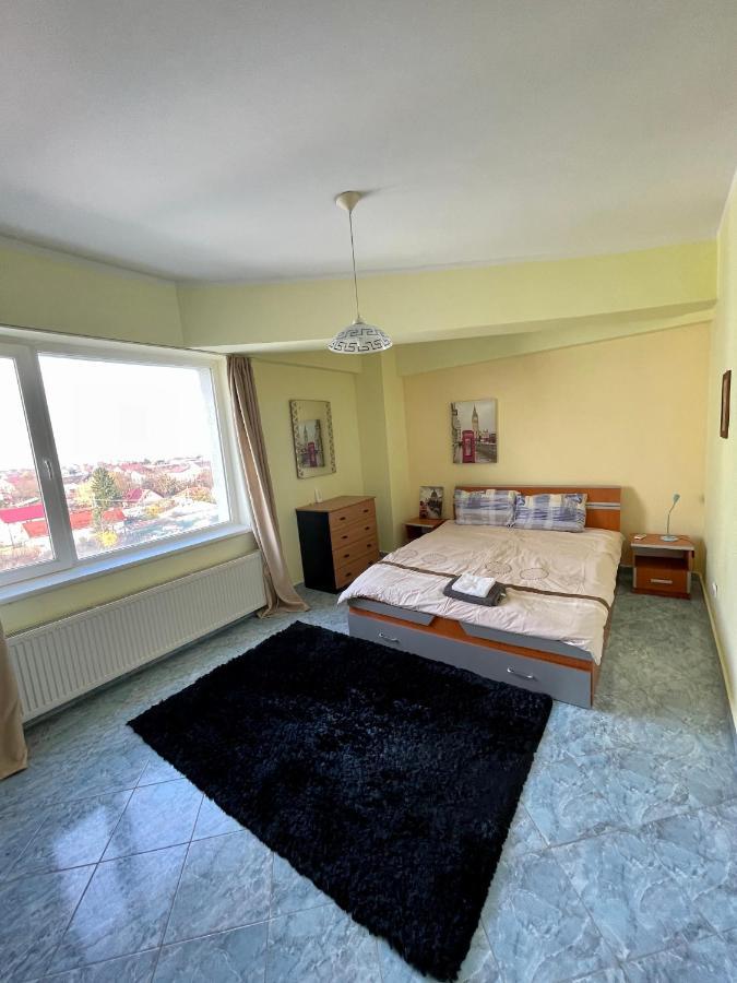 Luanaapartments #1 Otopeni Kültér fotó