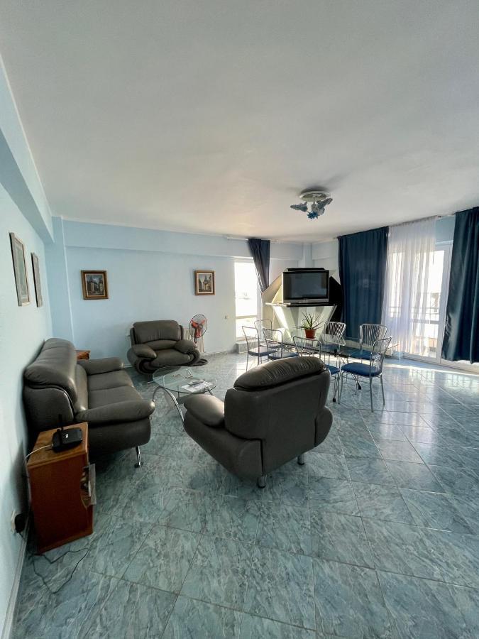 Luanaapartments #1 Otopeni Kültér fotó