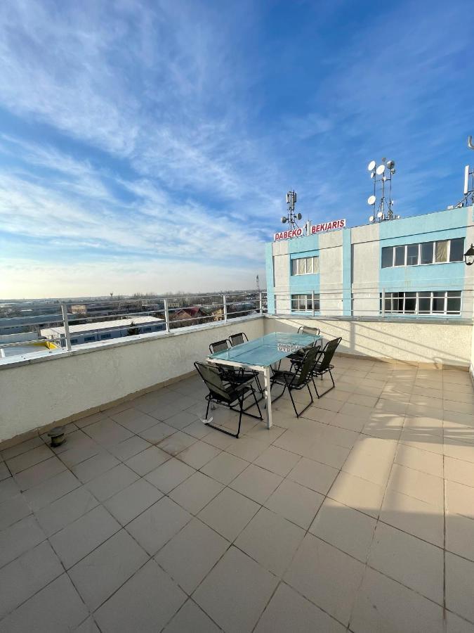 Luanaapartments #1 Otopeni Kültér fotó
